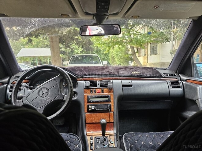 Mercedes E 230 1997, 430,000 km - 2.3 l - Bakı