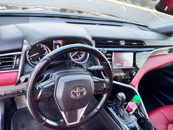 Toyota Camry-14