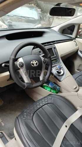 Toyota Prius 2010, 325,000 km - 1.8 л - Bakı