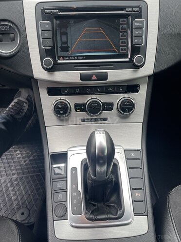 Volkswagen Passat 2011, 145,000 km - 1.8 l - Bakı