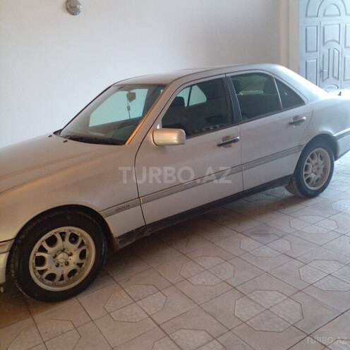 Mercedes C 180 1995, 235,000 km - 1.8 l - Şəmkir