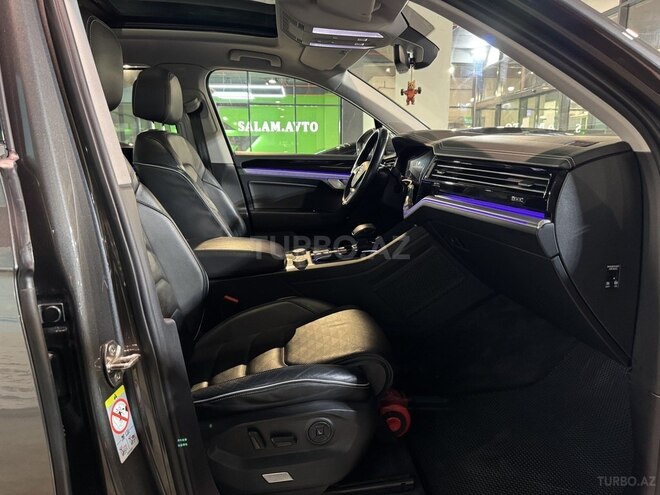 Volkswagen Touareg 2018, 101,000 km - 3.0 l - Bakı