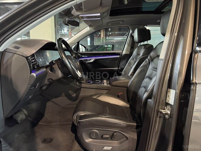 Volkswagen Touareg 2018, 101,000 km - 3.0 l - Bakı