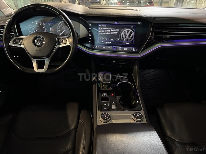 Volkswagen Touareg 2018, 101,000 km - 3.0 l - Bakı