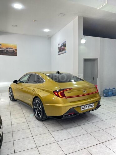 Hyundai Sonata-13