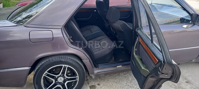 Mercedes E 250 1992, 388,880 km - 2.5 l - Şirvan