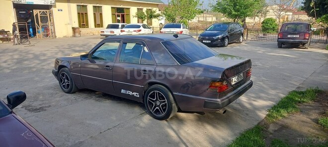 Mercedes E 250 1992, 388,880 km - 2.5 l - Şirvan