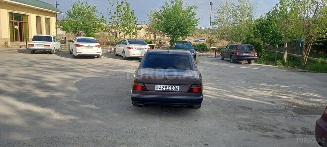 Mercedes E 250 1992, 388,880 km - 2.5 l - Şirvan