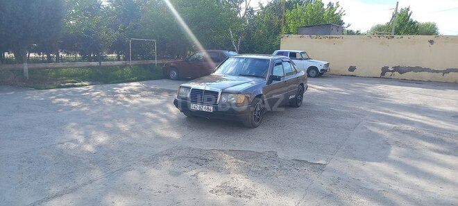 Mercedes E 250 1992, 388,880 km - 2.5 l - Şirvan