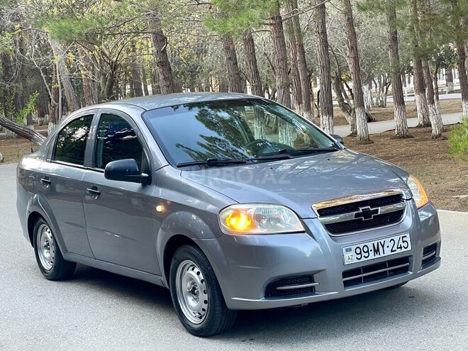 Chevrolet Aveo-5