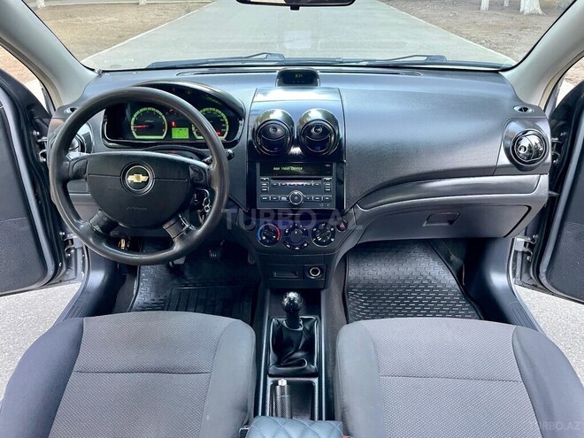 Chevrolet Aveo-13