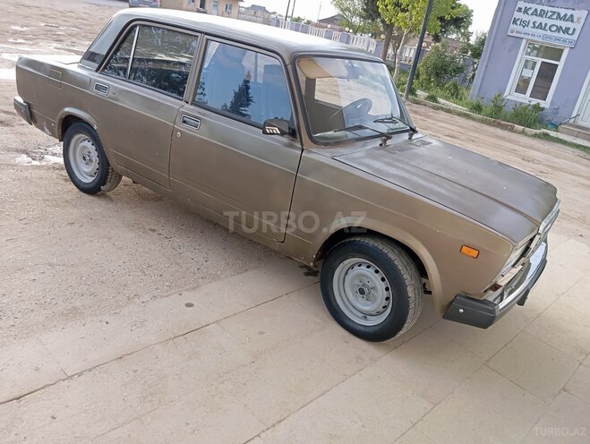 LADA (VAZ) 2107 1982, 99,999 km - 1.6 l - Salyan