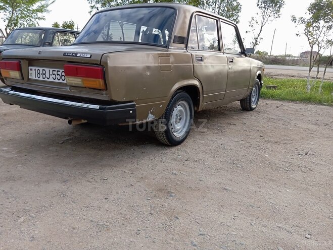 LADA (VAZ) 2107 1982, 99,999 km - 1.6 l - Salyan