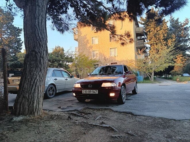 Opel Astra 1996, 329,052 km - 1.6 l - Bakı