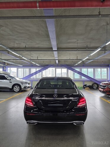 Mercedes E 220 d 2016, 275,600 km - 2.0 l - Bakı
