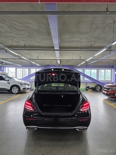 Mercedes E 220 d 2016, 275,600 km - 2.0 l - Bakı