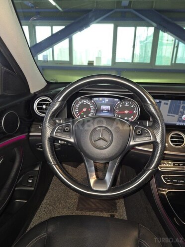 Mercedes E 220 d 2016, 275,600 km - 2.0 l - Bakı