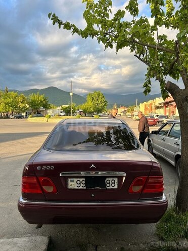 Mercedes E 200 1998, 500,000 km - 2.0 l - Balakən