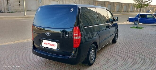Hyundai H-1 2008, 238,321 km - 2.5 l - Bakı