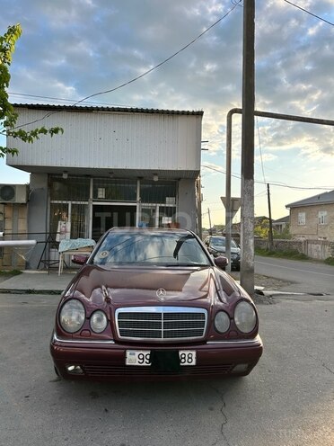 Mercedes E 200 1998, 500,000 km - 2.0 l - Balakən