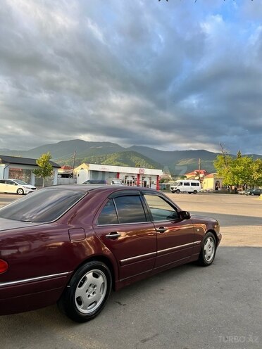 Mercedes E 200 1998, 500,000 km - 2.0 l - Balakən