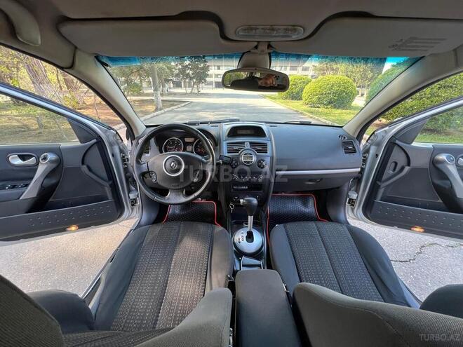 Renault Megane-15