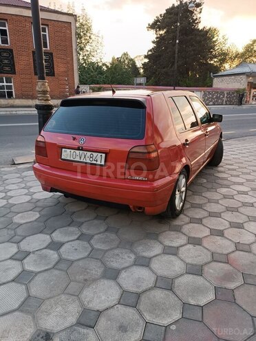 Volkswagen Golf 1996, 285,086 km - 2.0 l - Balakən