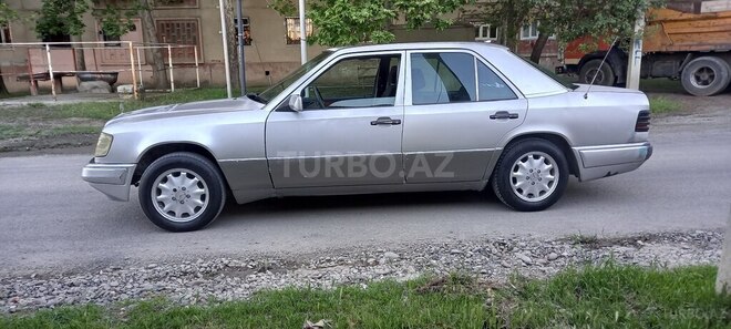 Mercedes E 250 1994, 523,005 km - 2.5 l - Mingəçevir