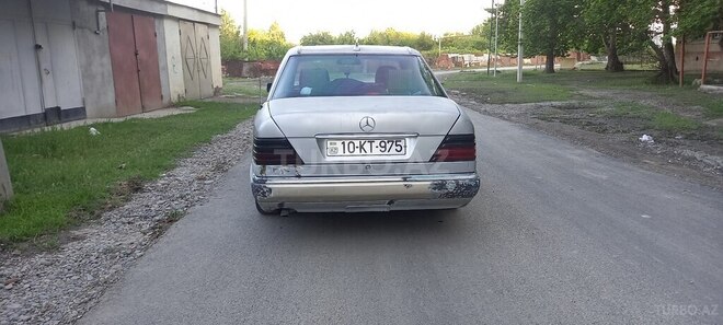 Mercedes E 250 1994, 523,005 km - 2.5 l - Mingəçevir