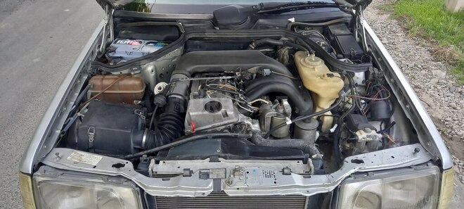 Mercedes E 250 1994, 523,005 km - 2.5 l - Mingəçevir