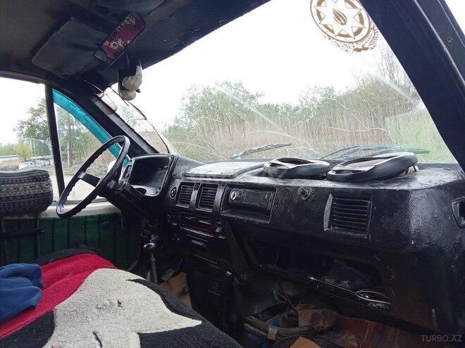 GAZ 33021 1998, 300,000 km - 2.5 l - Salyan