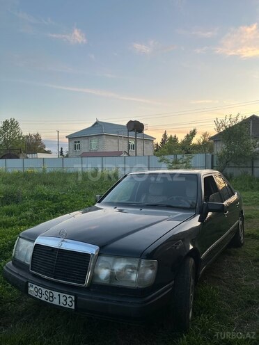 Mercedes E 230 1988, 302,142 km - 0.2 л - Masallı