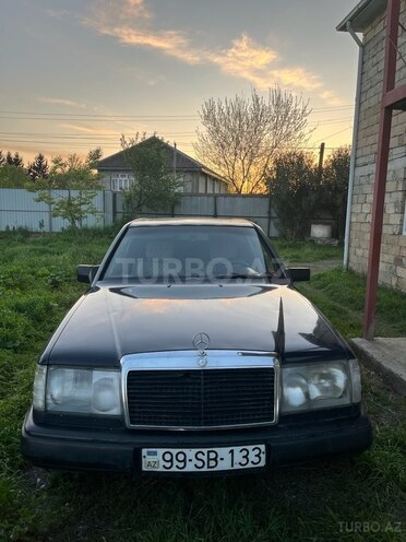 Mercedes E 230 1988, 302,142 km - 0.2 л - Masallı