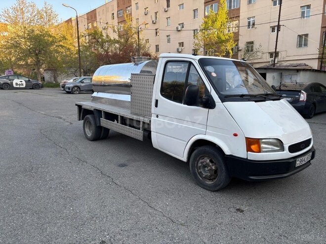 Ford Transit-1