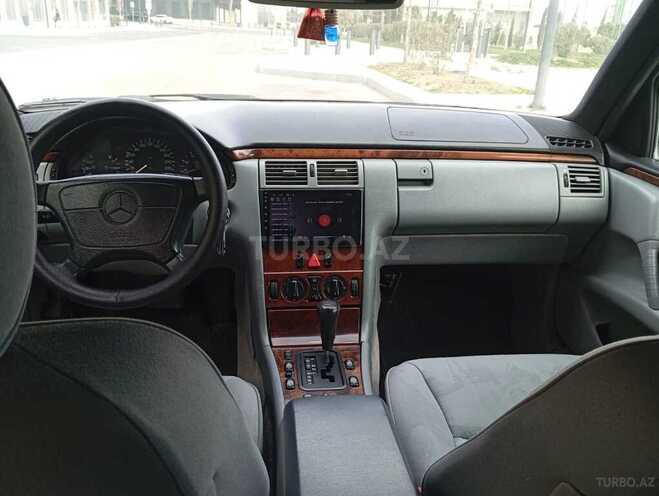 Mercedes E 240 1998, 461,211 km - 2.4 l - Şəmkir