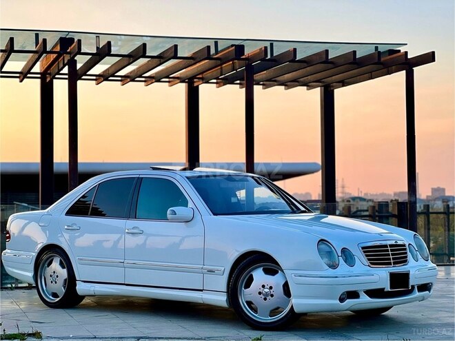 Mercedes E 320 2001, 333,000 km - 3.2 l - Bakı