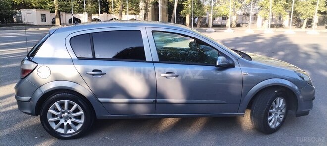 Opel Astra 2006, 420,000 km - 1.4 l - Mingəçevir