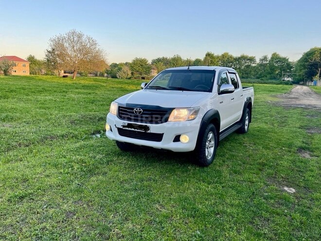 Toyota Hilux 2012, 300,000 km - 2.5 л - Masallı