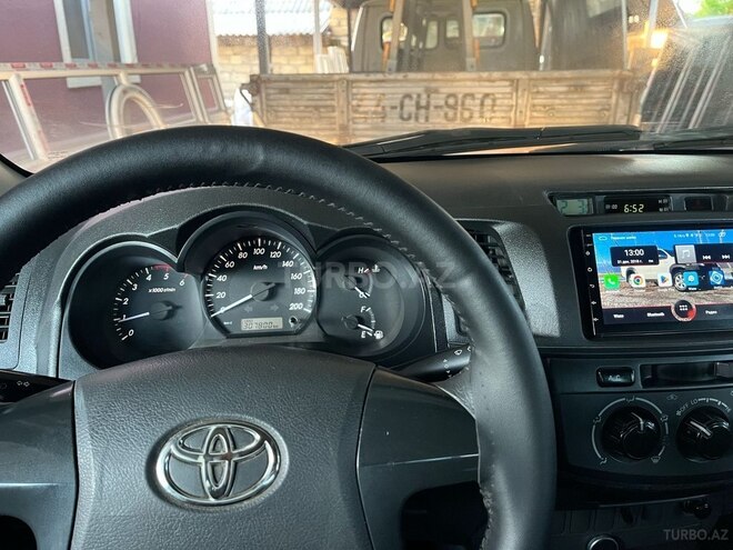 Toyota Hilux 2012, 300,000 km - 2.5 л - Masallı