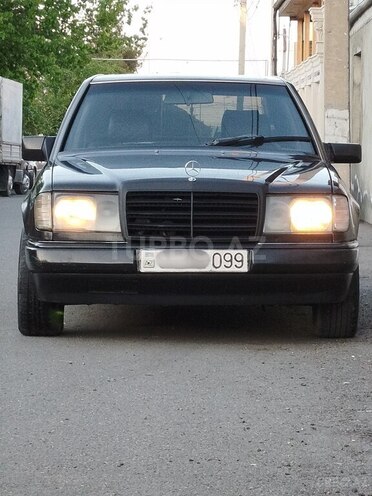 Mercedes E 250 1990, 450,000 km - 2.5 l - Gəncə