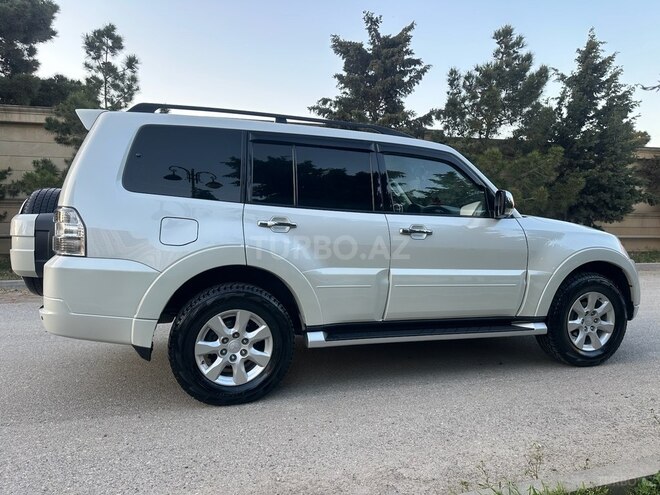 Mitsubishi Pajero 2013, 175,236 km - 3.5 l - Bakı