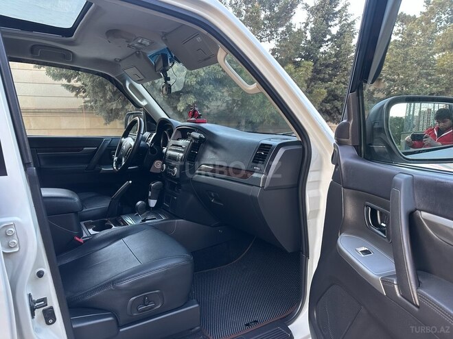 Mitsubishi Pajero 2013, 175,236 km - 3.5 l - Bakı