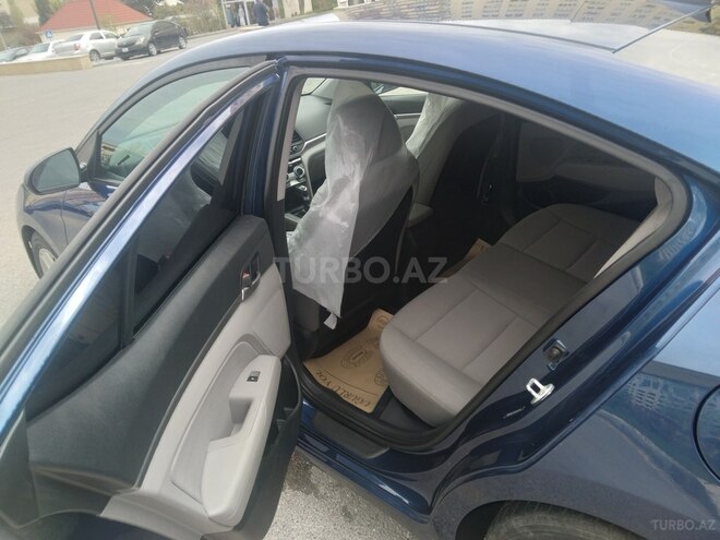 Hyundai Elantra 2018, 129,000 km - 2.0 l - Bakı