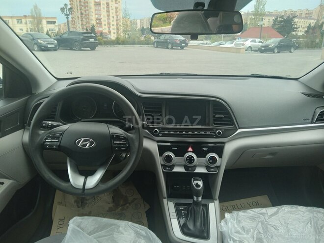 Hyundai Elantra 2018, 129,000 km - 2.0 l - Bakı