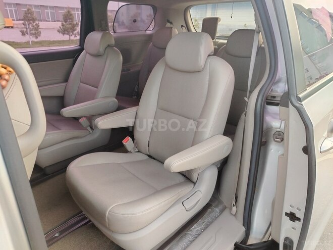Kia Carnival 2016, 24,700 km - 2.2 л - Bakı