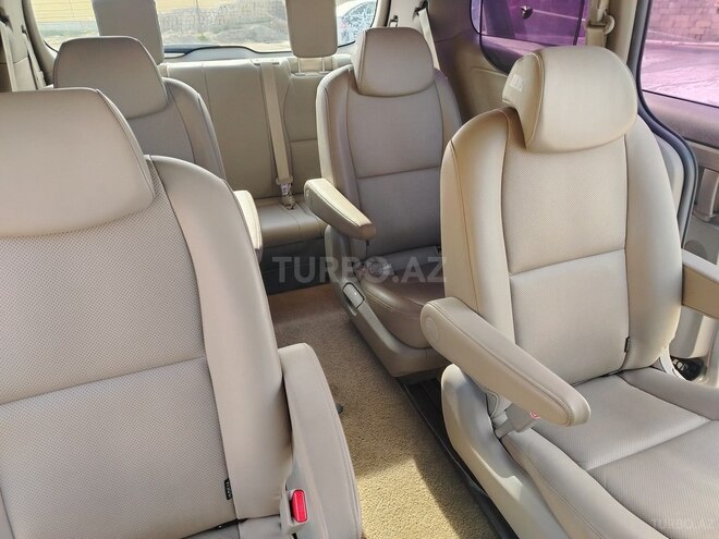 Kia Carnival 2016, 24,700 km - 2.2 л - Bakı