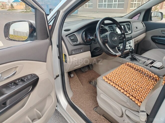 Kia Carnival 2016, 24,700 km - 2.2 л - Bakı