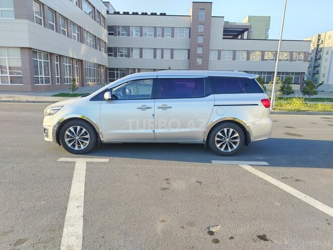 Kia Carnival 2016, 24,700 km - 2.2 л - Bakı