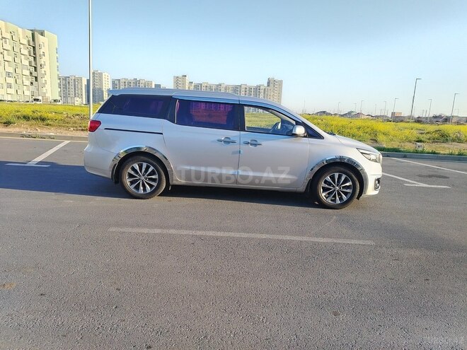 Kia Carnival 2016, 24,700 km - 2.2 л - Bakı