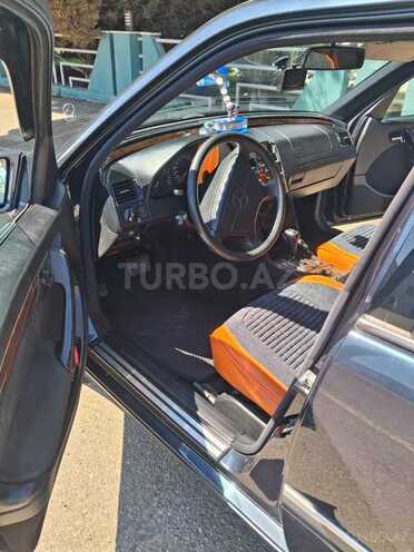 Mercedes C 240 1999, 312,000 km - 2.4 l - Qazax